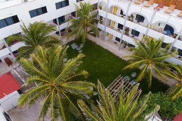 هتل & Beach Club Ojo De Agua