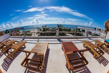 هتل & Beach Club Ojo De Agua