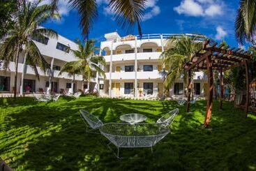 هتل & Beach Club Ojo De Agua
