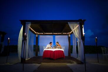 هتل Bluebay Grand Esmeralda - All Inclusive