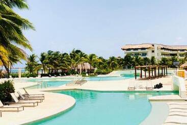 هتل Bluebay Grand Esmeralda - All Inclusive