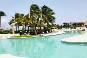 هتل Bluebay Grand Esmeralda - All Inclusive
