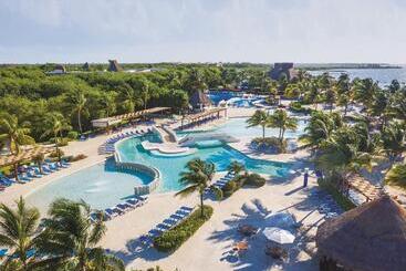 هتل Bluebay Grand Esmeralda - All Inclusive