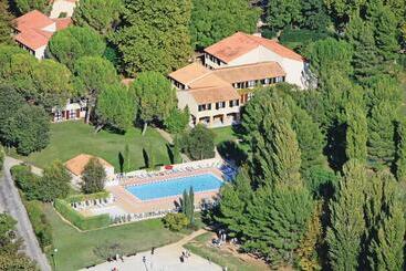 هتل Club Vacances Bleues Domaine De Chateau Laval