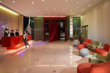 Cosmo Hotel Hong Kong