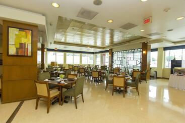 فندق Courtyard Monterrey San Jeronimo