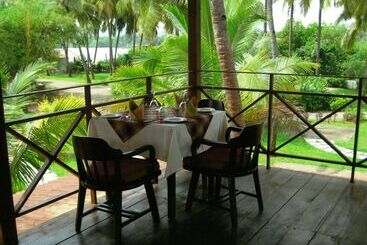 هتل Mercure Goa Devaaya Resort
