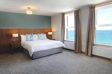 Esplanade - Newquay
