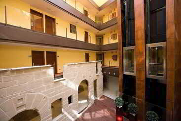 هتل F&g Logrono