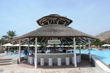 هتل Fujairah Rotana Resort & Spa   Al Aqah Beach