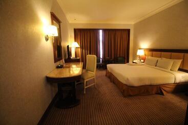 هتل Grand Riverview