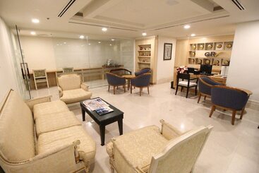هتل Grand Riverview