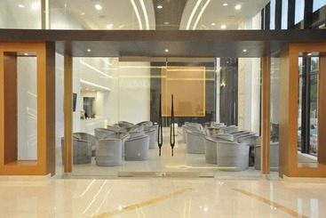 هتل Grand Riverview