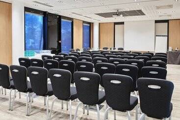 هتل Holiday Inn Bordeaux Sud   Pessac, An Ihg