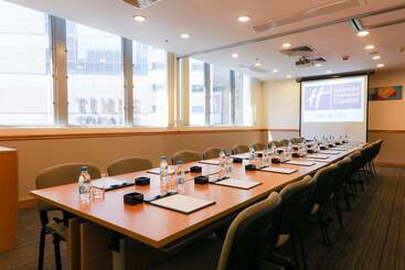 هتل Holiday Inn Express Hong Kong Causeway Bay, An Ihg