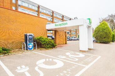 هتل Holiday Inn London   Gatwick Airport, An Ihg