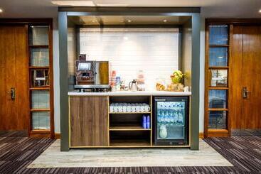 هتل Holiday Inn London   Gatwick Airport, An Ihg