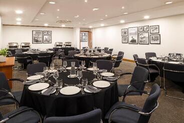 هتل Holiday Inn London   Gatwick Airport, An Ihg