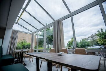 هتل Kyriad Clermont Ferrand Sud  La Pardieu