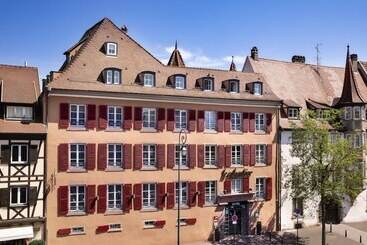 هتل Le Colombier