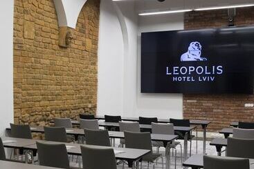 هتل Leopolis