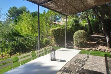 هتل Domaine De Saint Endréol Golf & Spa Resort