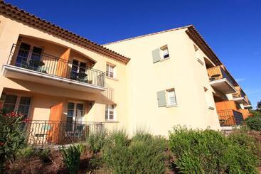 هتل Domaine De Saint Endréol Golf & Spa Resort