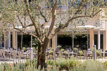 هتل Mercure Thalasso & Spa Port Frejus