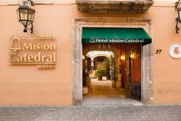 בית מלון כפרי Mision Catedral Morelia