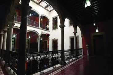 בית מלון כפרי Mision Catedral Morelia
