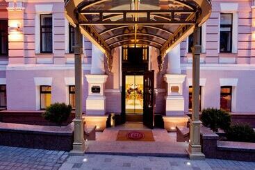 Opera Hotel   The Leading Hotels Of The World