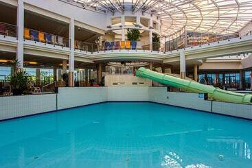 هتل Park Inn By Radisson Sarvar Resort & Spa   All Inclusive