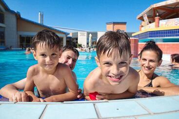 هتل Park Inn By Radisson Sarvar Resort & Spa All Inclusive