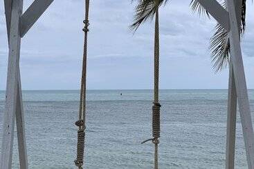 هتل Sand Sea Beach Resort