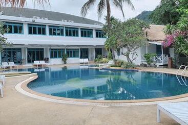 هتل Sand Sea Beach Resort