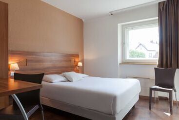 هتل The Originals City, Hôtel Colmar Gare