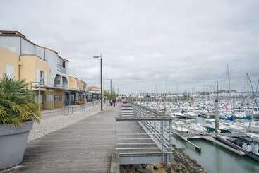 هتل The Originals Boutique, Hôtel Admiral S, Les Sablesd Olonne