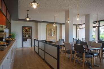هتل The Originals Boutique, Hôtel Admiral S, Les Sablesd Olonne