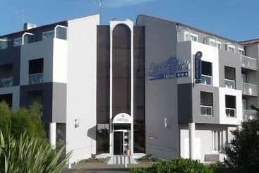 هتل The Originals Boutique, Hôtel Admiral S, Les Sablesd Olonne