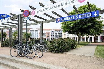 هتل The Originals Boutique, Hôtel Admiral S, Les Sablesd Olonne
