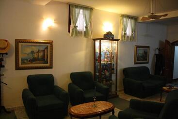 هتل Villa Pepeto Durres Albania