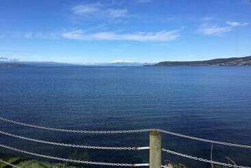 هتل Voyager Apartments Taupo