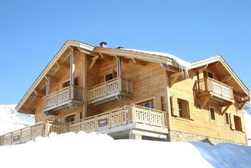 Madame Vacances Les Chalets de L'Altiport