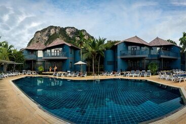 Peace Laguna Resort & Spa   Sha Extra Plus