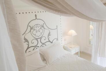 استراحتگاه Villa Enrica   Aeolian Charme