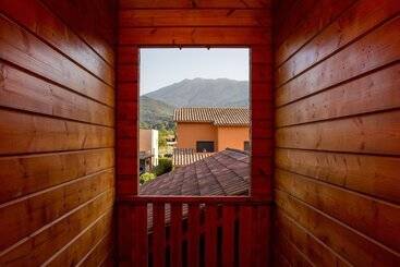 Somlom   Eco Friendly Montseny - سانت إستيبى دى بالاوتورديرا