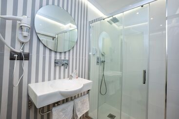 Apartamentos Abril