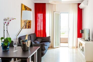 Apartamentos Abril