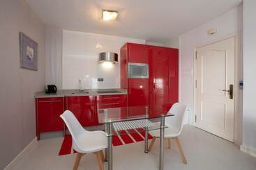Apartamentos Abril