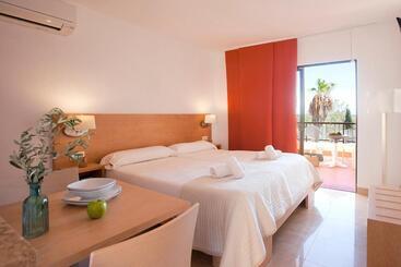 Apartamentos Sol Romántica By Dot Suites - Cala Romantica